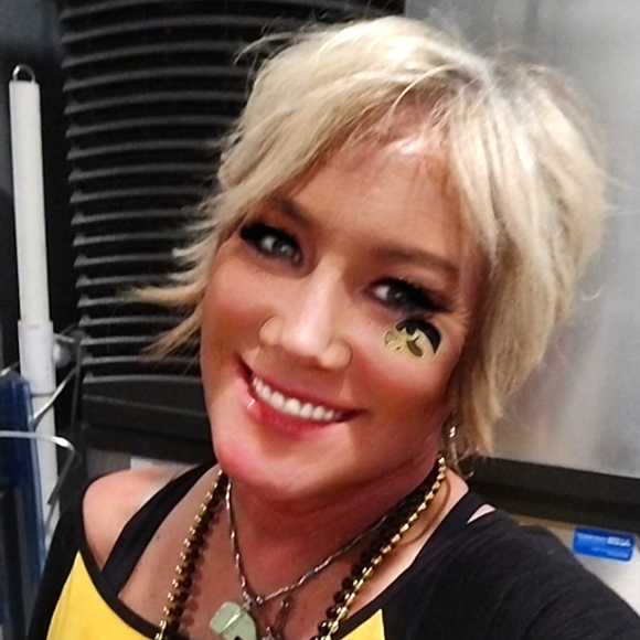 Meet your Posher, Dana - Picture 1 of 5